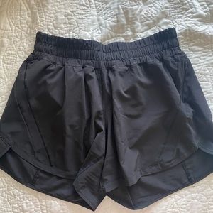Lululemon Tracker Short 5”